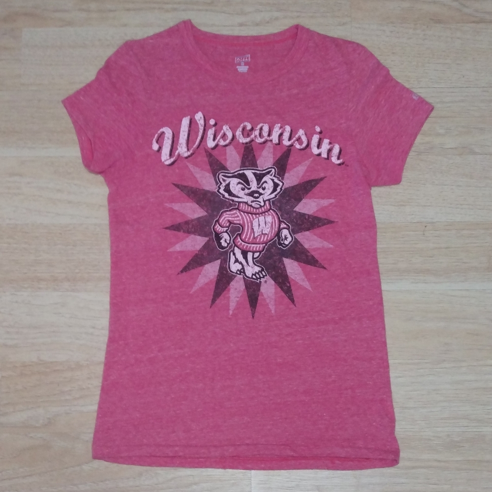 Wisconsin Badgers Short Sleeve Soffee Shirt Size Medium